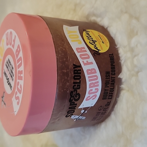 Never used Soap & Glory body scrubs - Picture 4 of 4